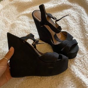 “Vintage” Black Wedges